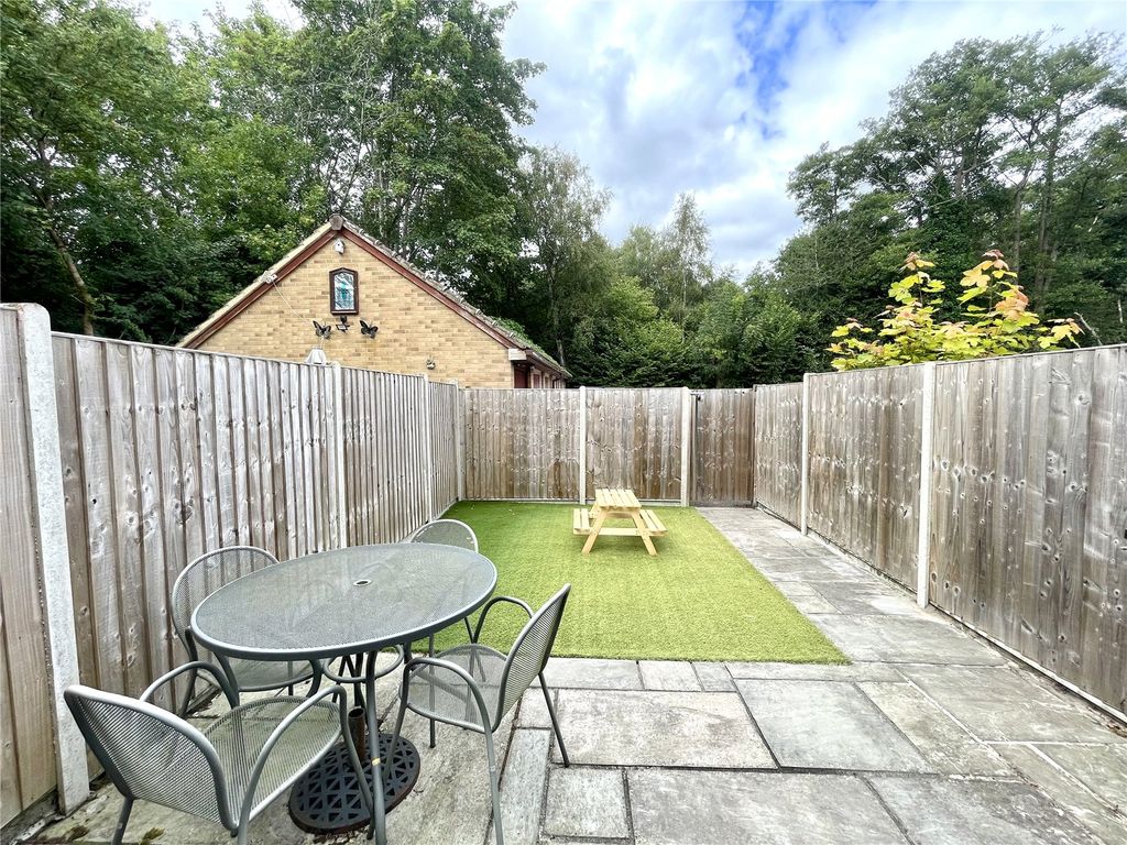 Property photo 3 of 15 Picture No. 17