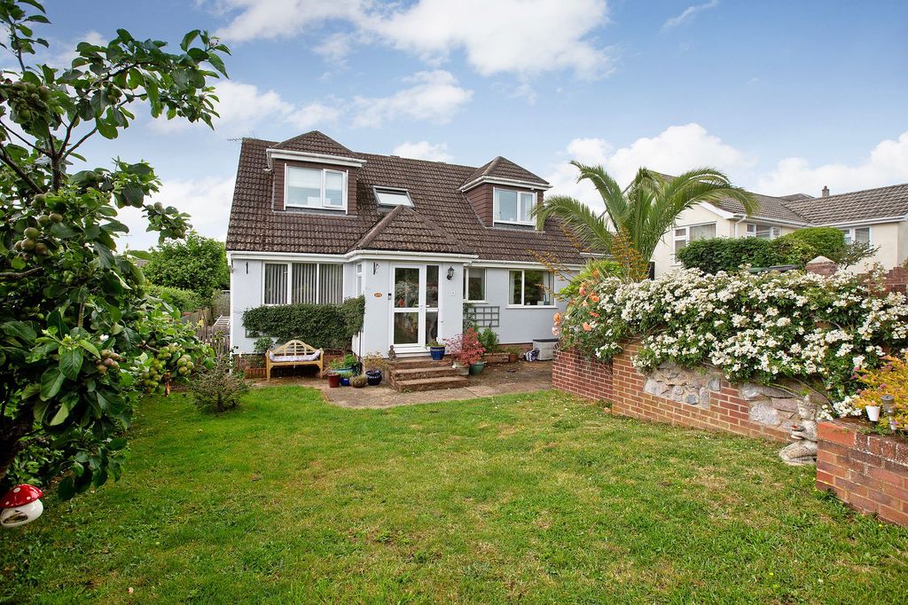 Property photo 1 of 21