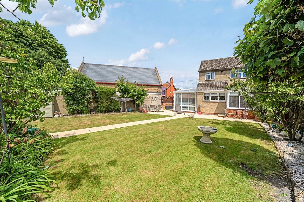 Property photo 1 of 17 Picture No. 02