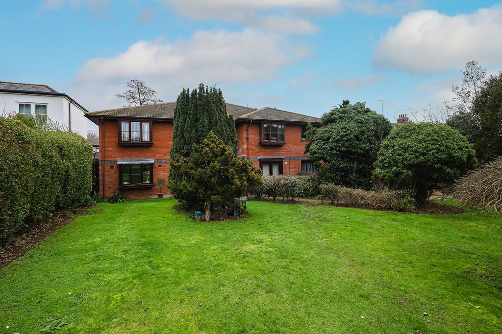 Property photo 1 of 20