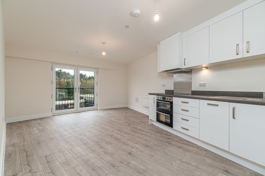 Property photo 1 of 15 Flat 96-1