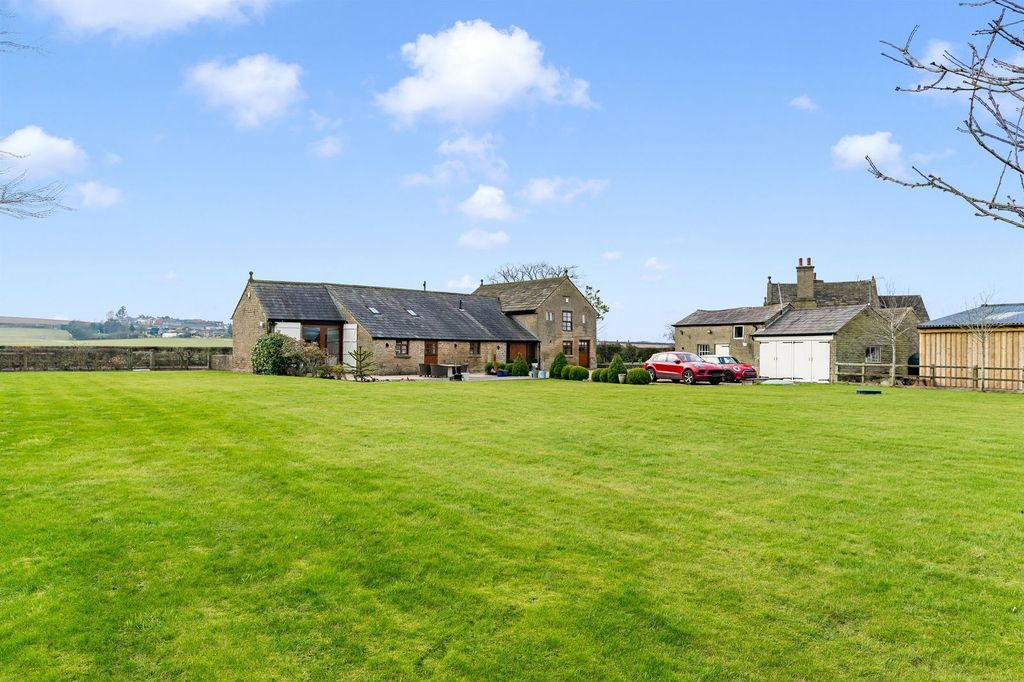 Property photo 1 of 38