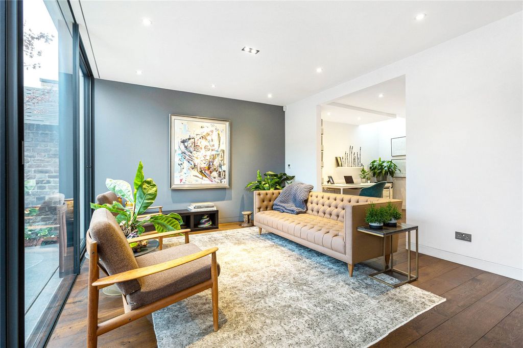 Property photo 3 of 21 Reception Room