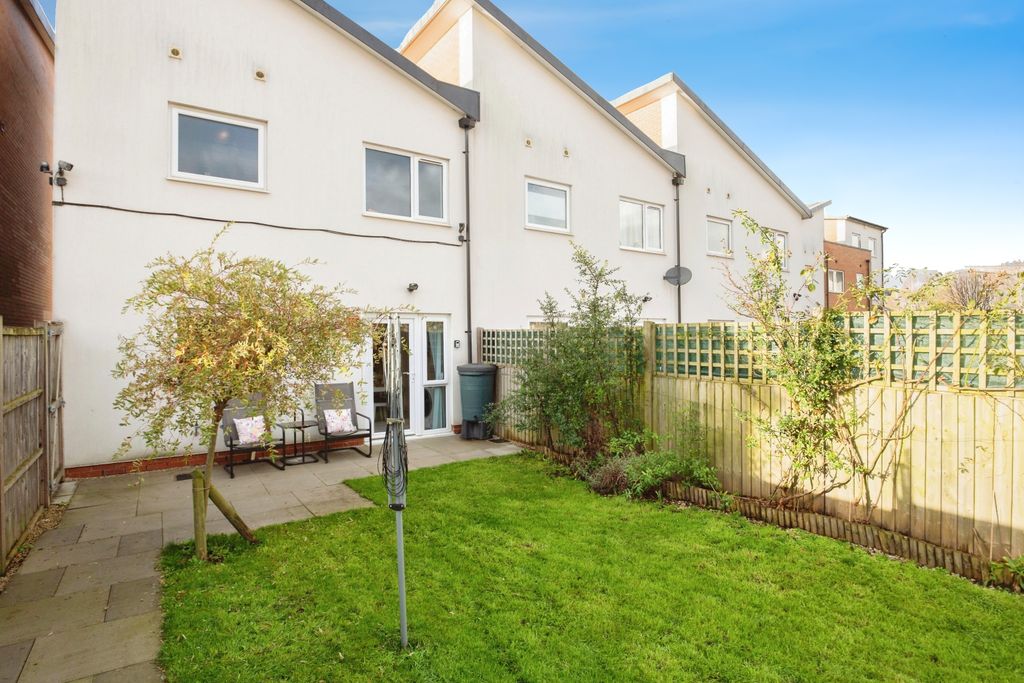 Property photo 1 of 15 Garden