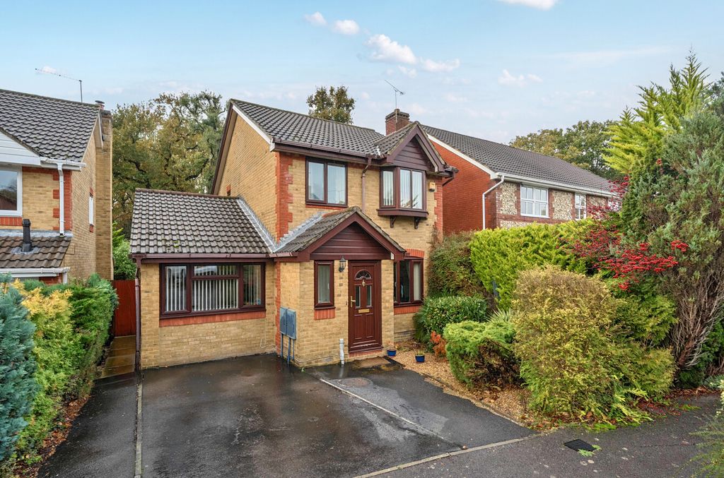 Property photo 1 of 12 1376435-2-6911F36...