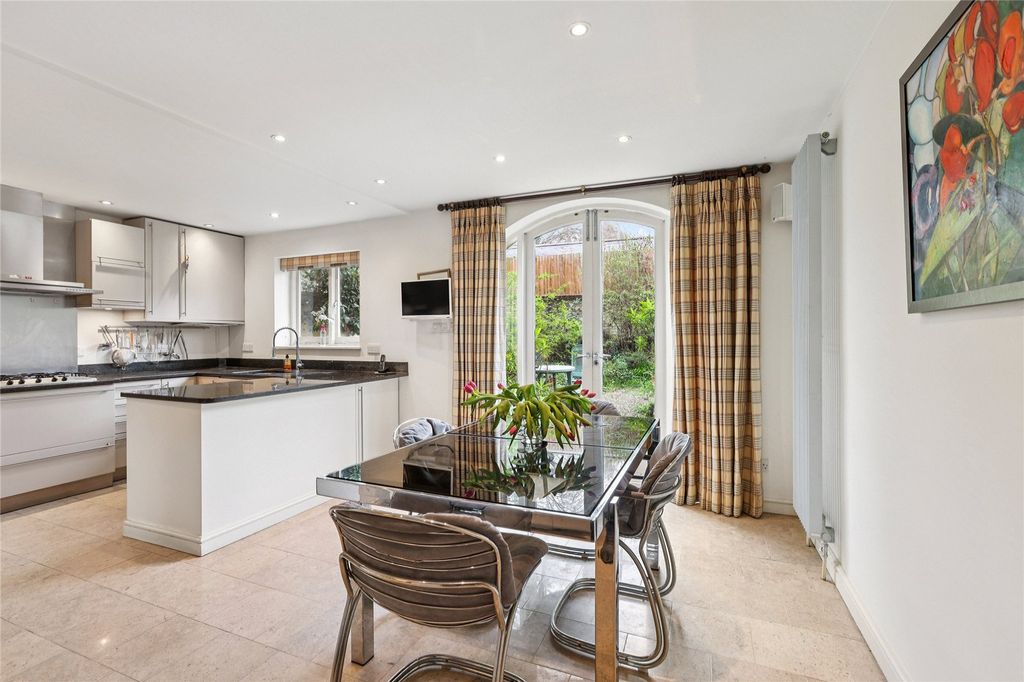 Property photo 2 of 17 Kitchen/Dining Room