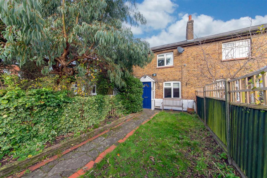 Property photo 2 of 12