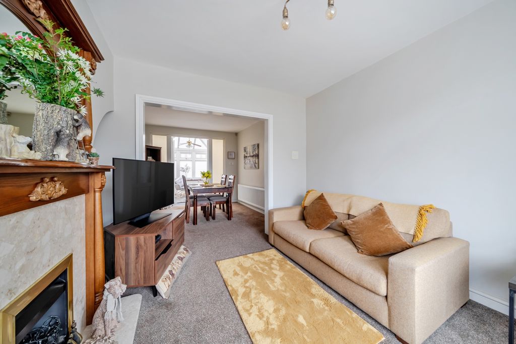 Property photo 3 of 17 1420566-11-69A707Ffe0288