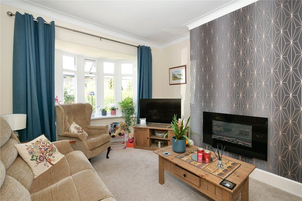 Property photo 2 of 19 Picture No. 01