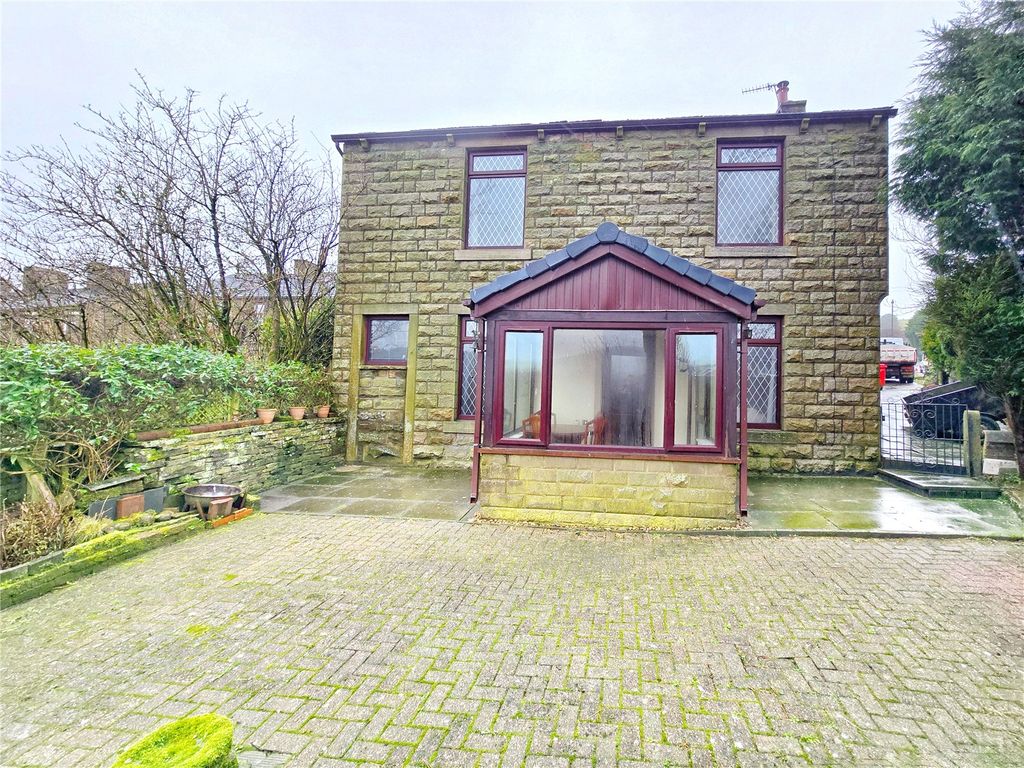 Property photo 1 of 16 Detached Home