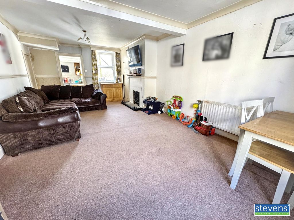 Property photo 2 of 11 Img_8495_Blurred