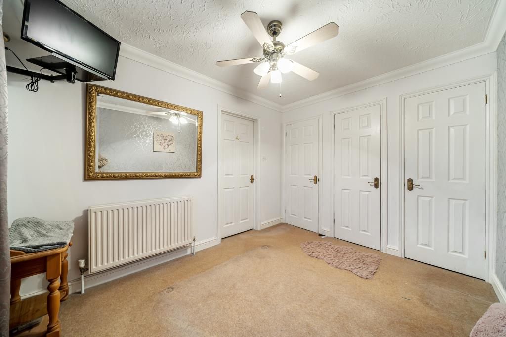 Property photo 2 of 20 Bedroom