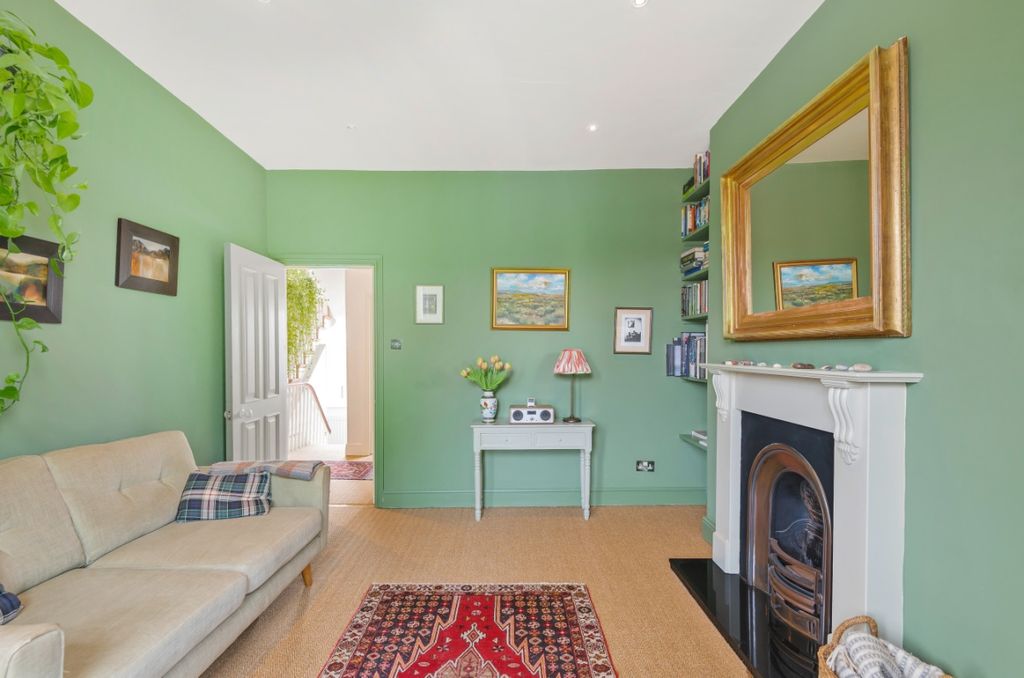 Property photo 3 of 16 843990 (3)