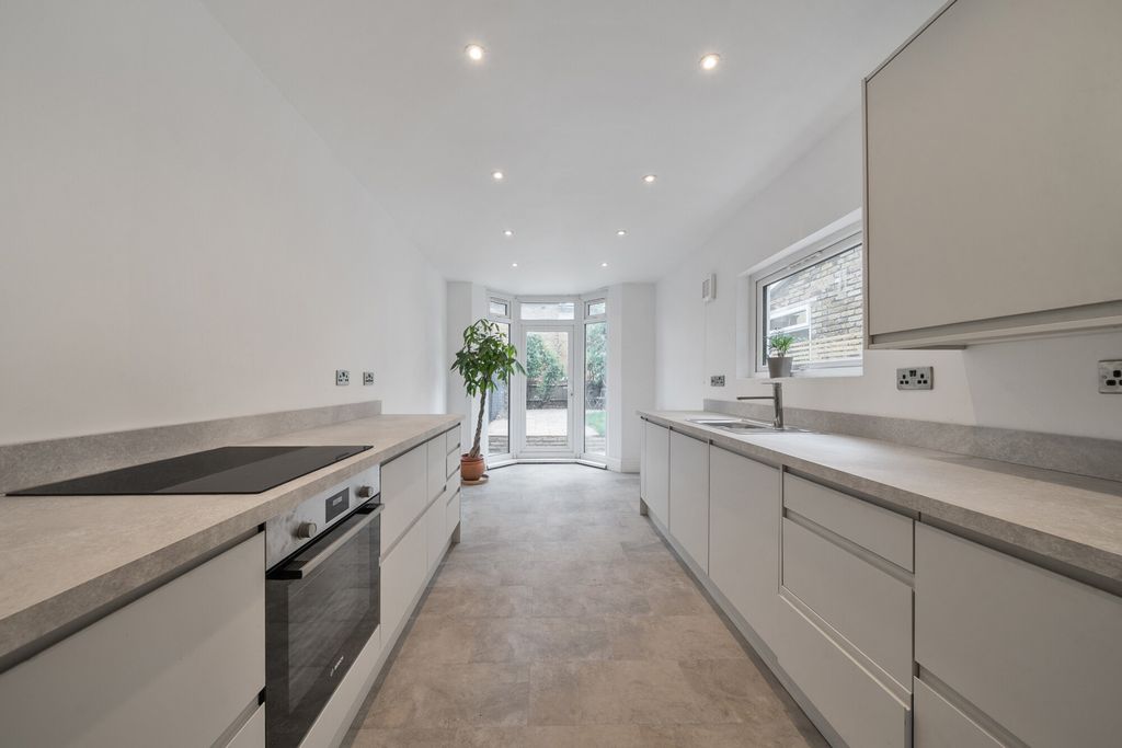Property photo 2 of 23 1493724-17-6A560F...