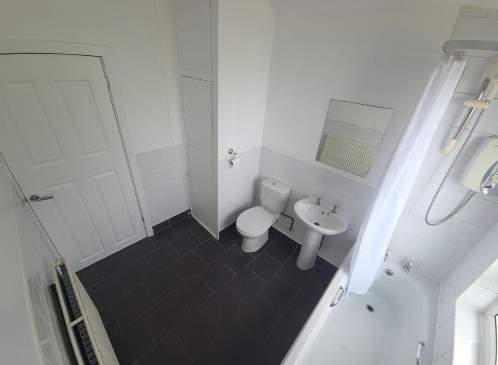 Property photo 3 of 13 Photo 2