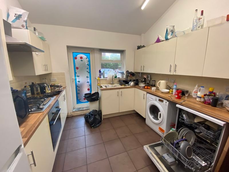 Property photo 3 of 9 Photo 16