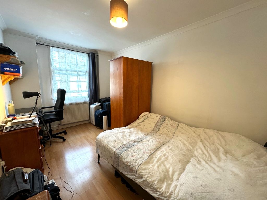 Property photo 1 of 5
