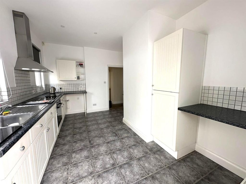 Property photo 2 of 17 Kitchen.Jpg