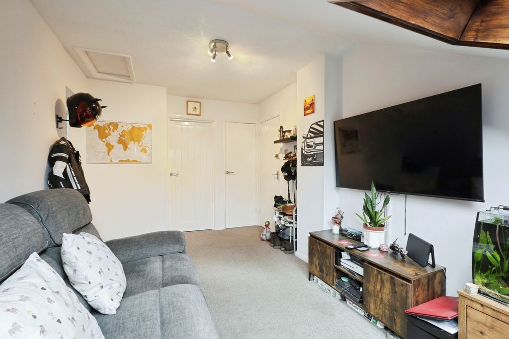 Property photo 2 of 9 Photo