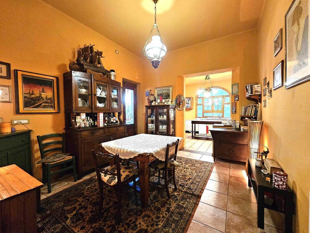 Property photo 1 of 30