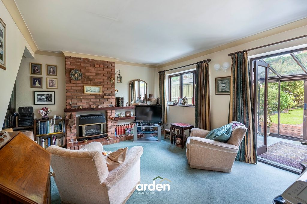 Property photo 3 of 11