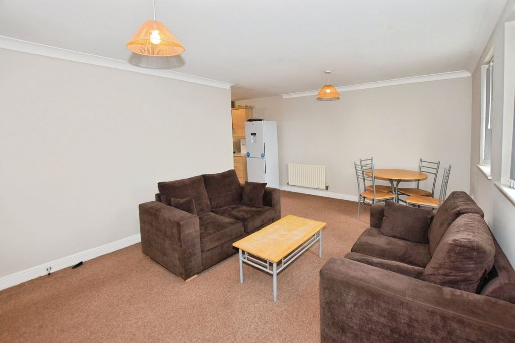 Property photo 2 of 16 Picture No. 23
