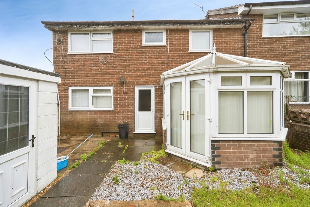 Property photo 2 of 19
