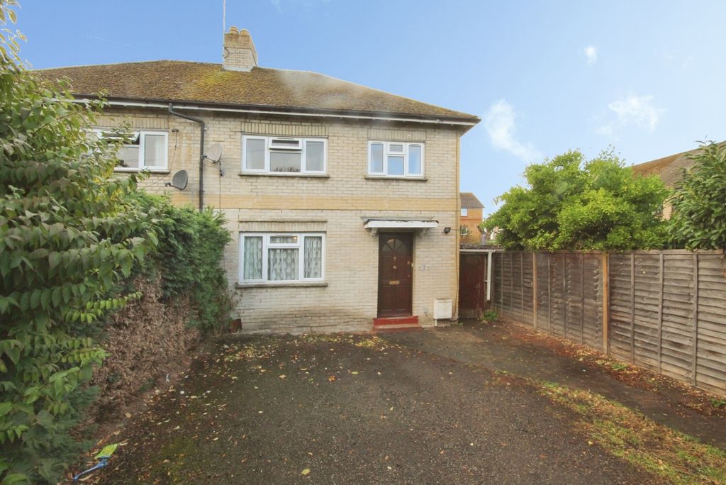 Property photo 1 of 11 External