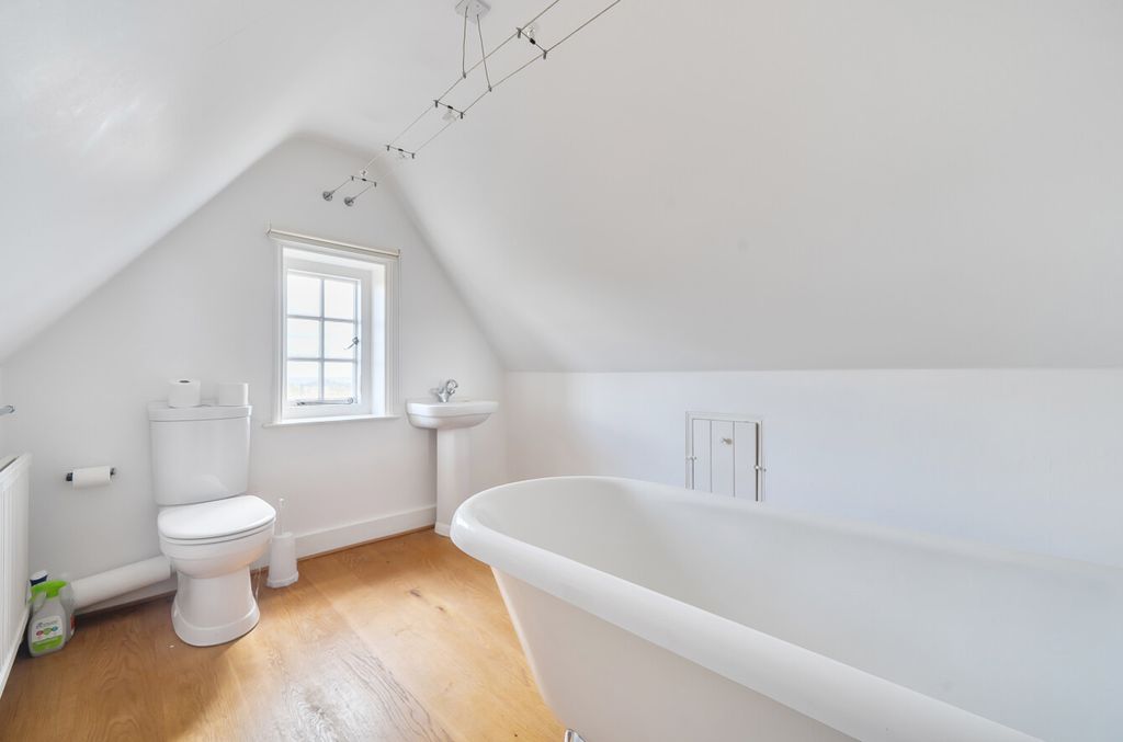 Additional image 28 of 4 bed semi-detached house for saleHaslemere, Surrey GU27