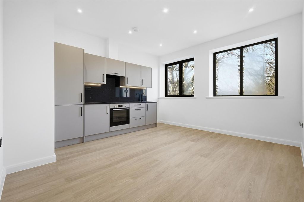 Property photo 2 of 8 002_Img_6649.Jpg