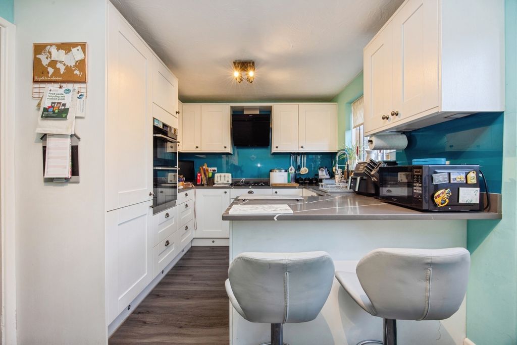 Property photo 3 of 17 Pbox-Img.Jpg