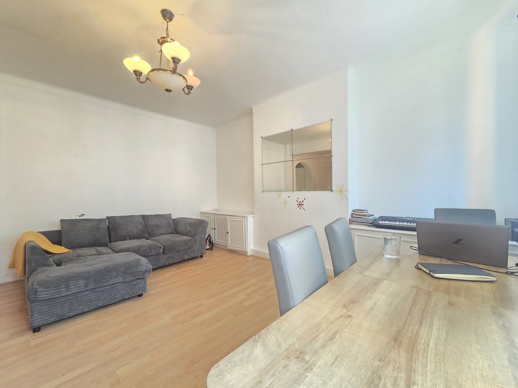 Property photo 2 of 8 20260918 103554