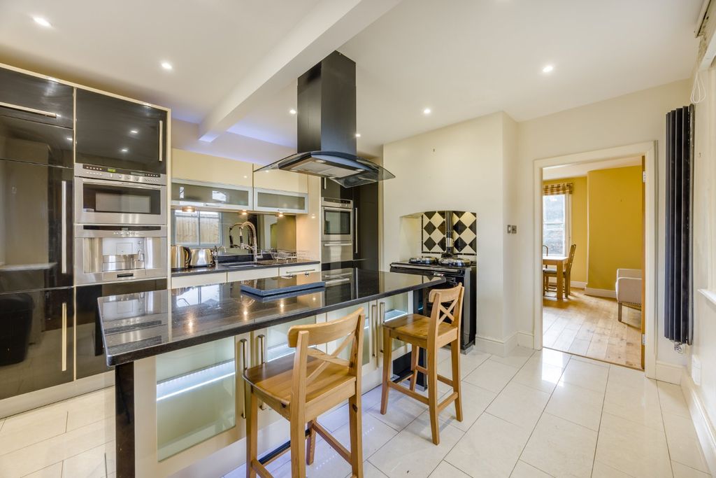 Property photo 3 of 12 Picture No. 06