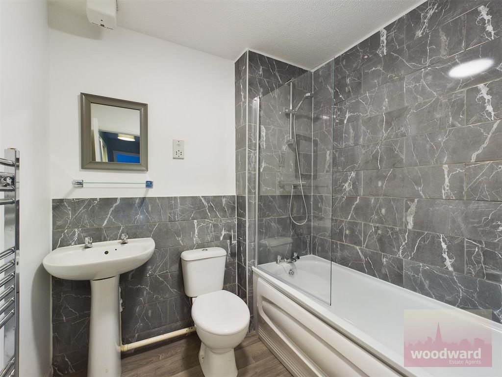 Property photo 2 of 8 Cam01320G0-Pr0014-Still001.Jpg