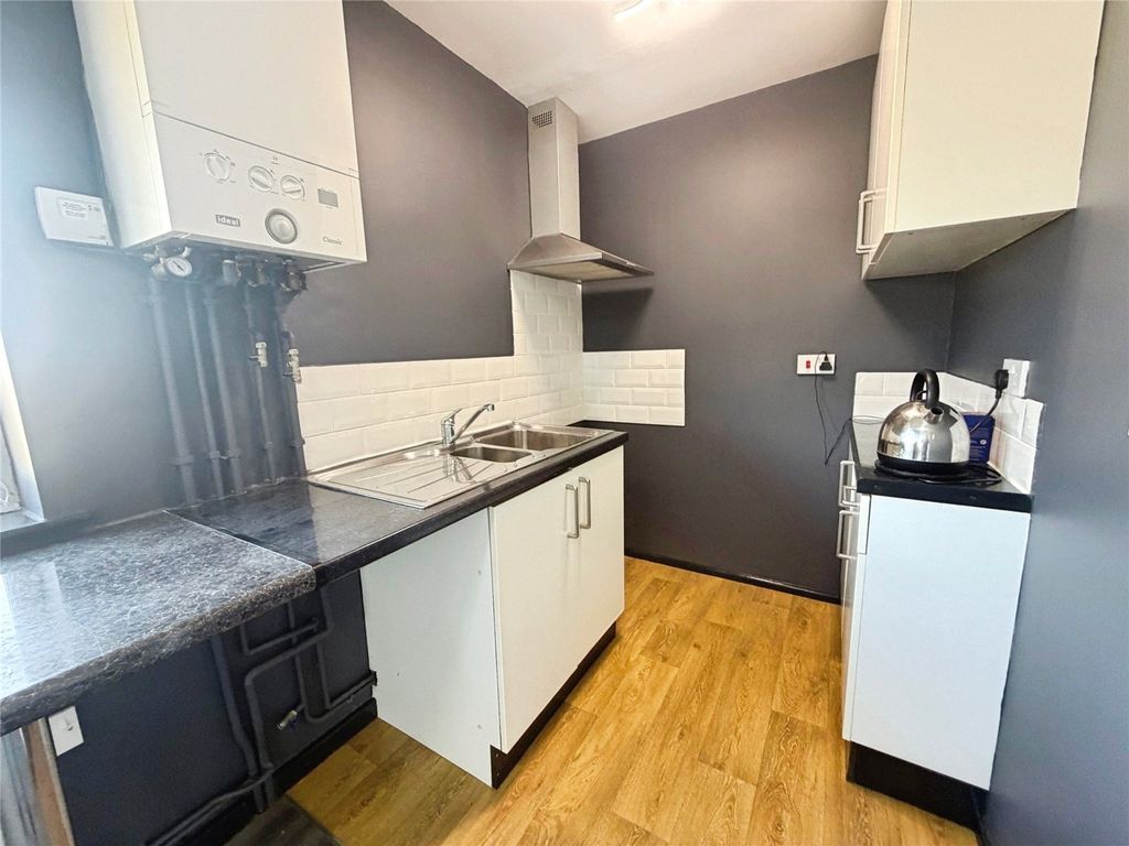 Property photo 3 of 7 Picture No. 04