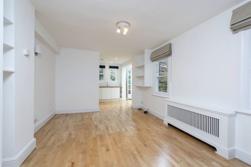 Property photo 1 of 8