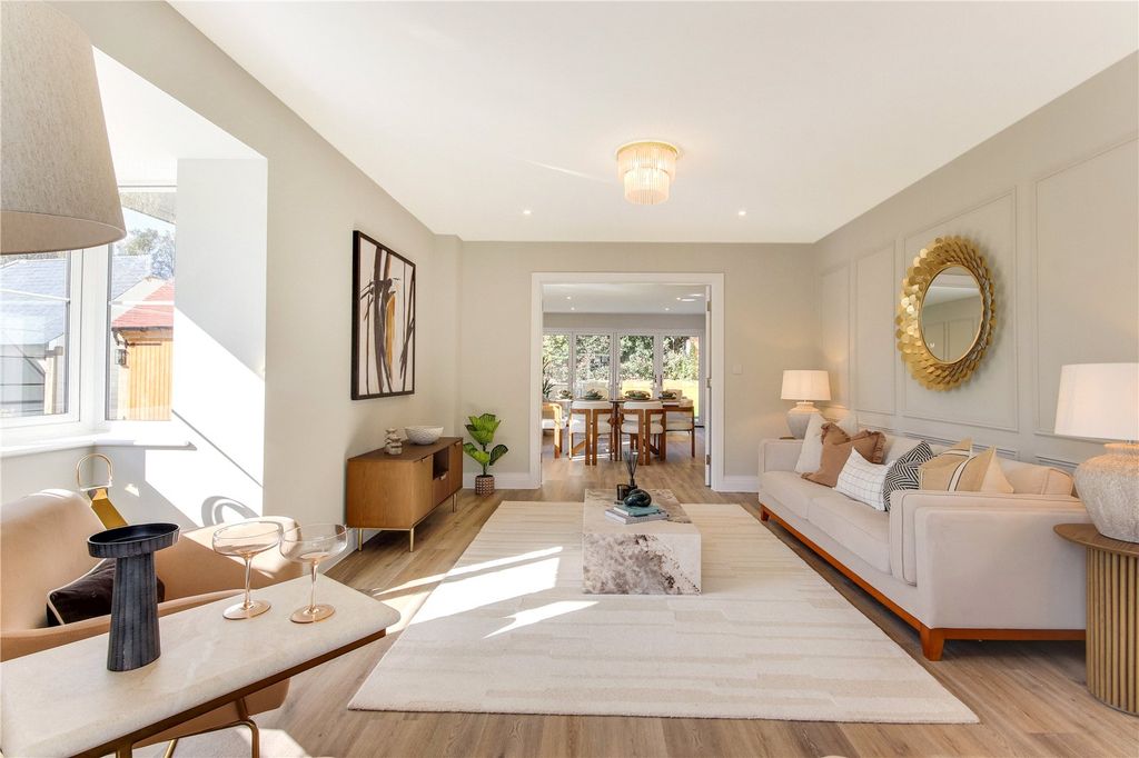 Property photo 2 of 22 Living Room