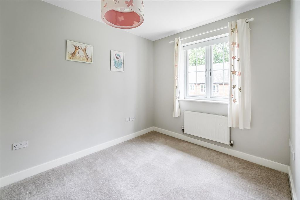 Property photo 3 of 14 36-Marley-Rise-3.Jpg