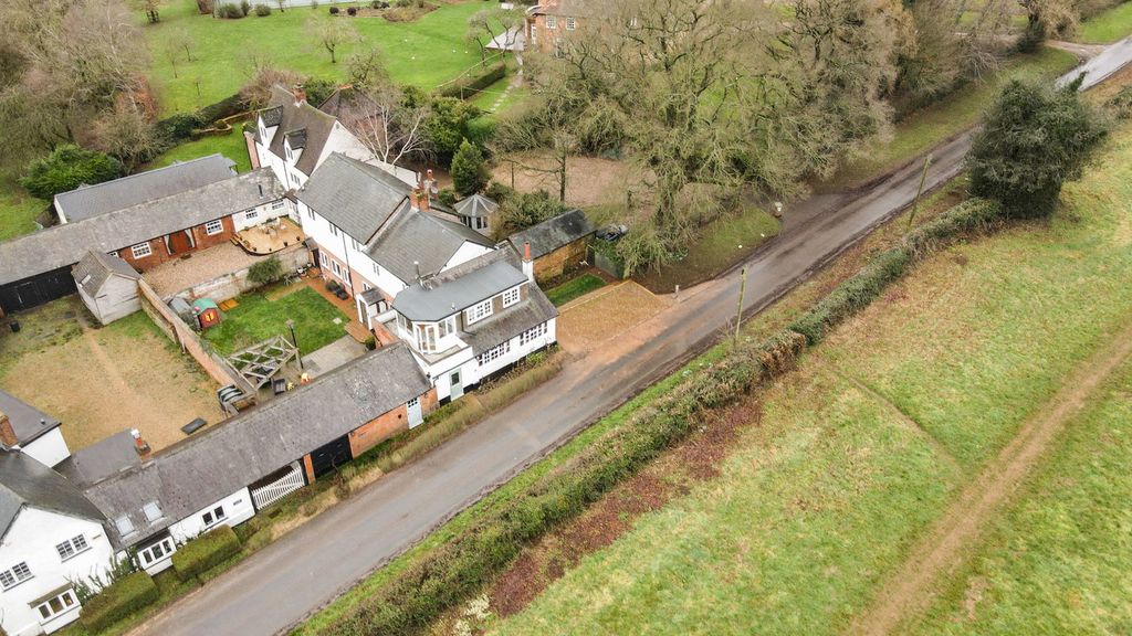 Property photo 1 of 46
