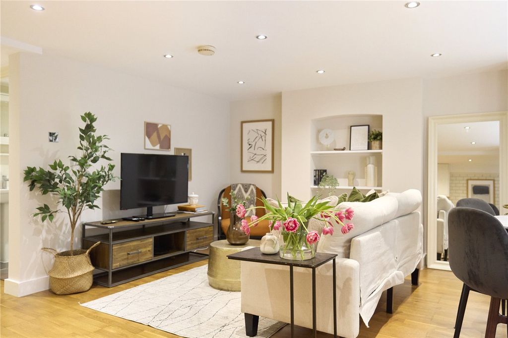 Property photo 3 of 30 Picture No. 21