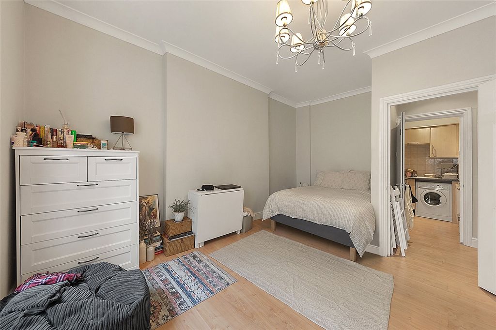 Property photo 3 of 18 Picture No. 08