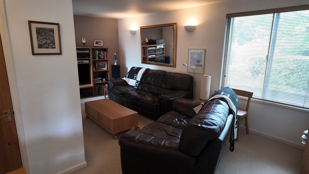 Property photo 3 of 18