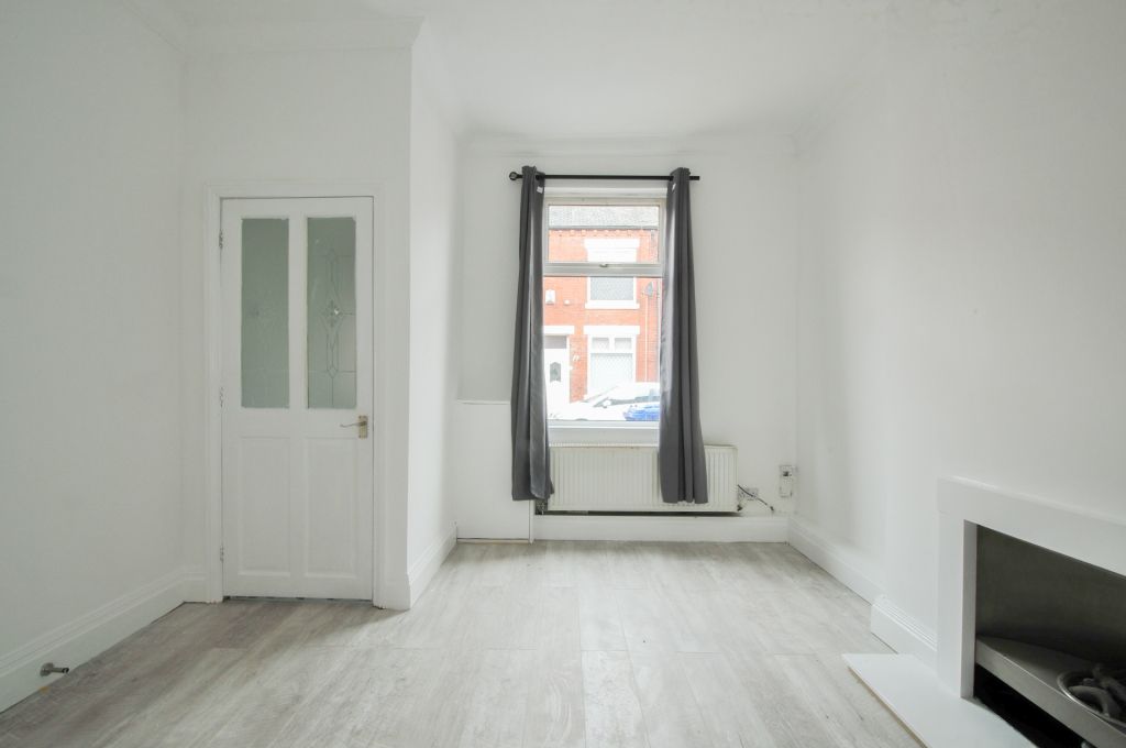 Property photo 2 of 23
