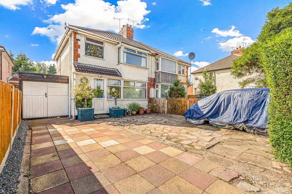 Property photo 3 of 19