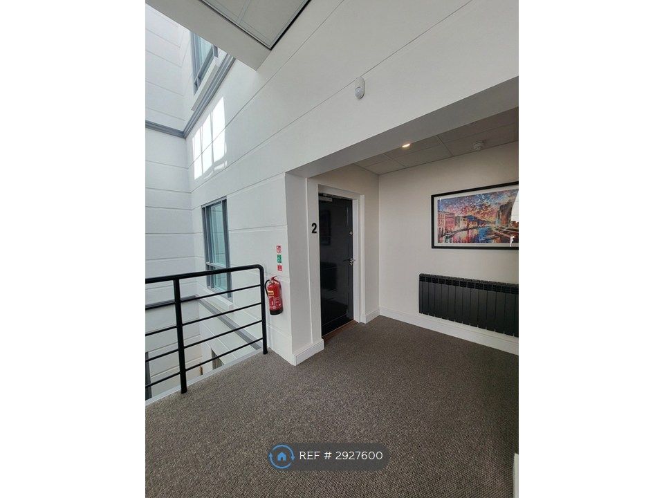 Property photo 2 of 18 Entrance And Hallway