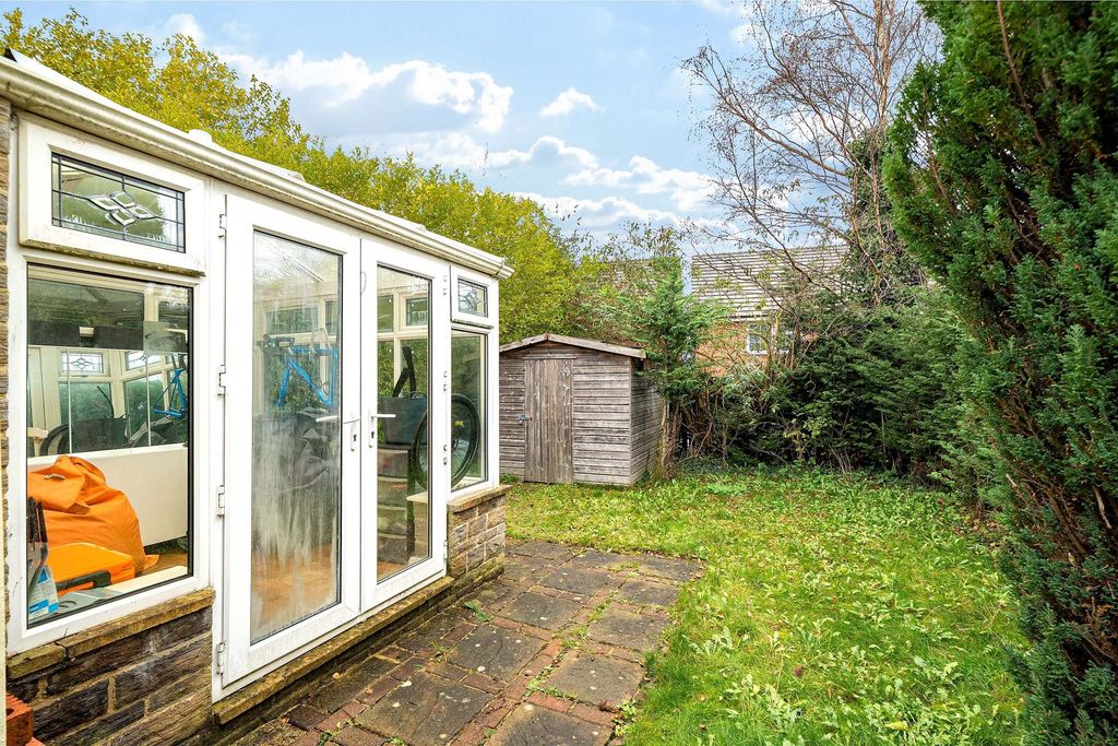 Property photo 3 of 23