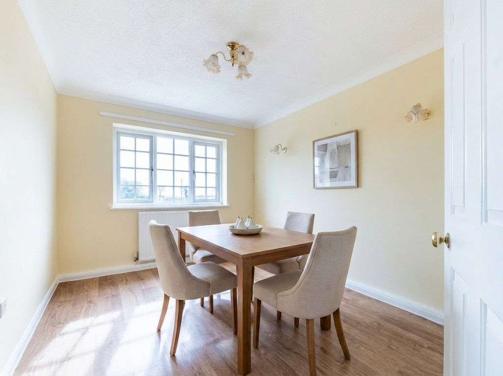 Property photo 3 of 25