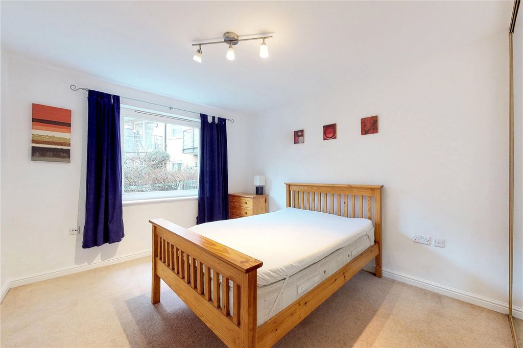 Property photo 3 of 11 Picture No. 13