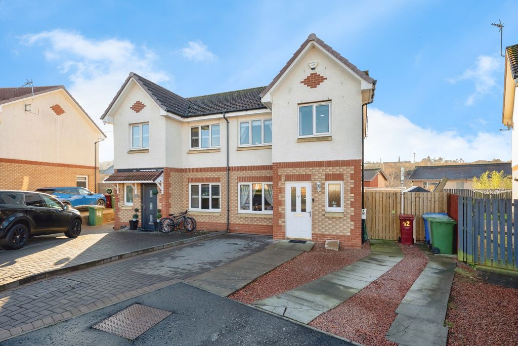 Property photo 1 of 28 External