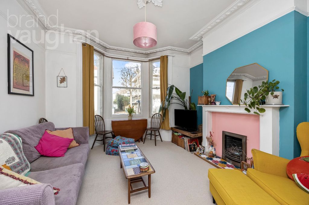 Property photo 3 of 24 Picture No. 23